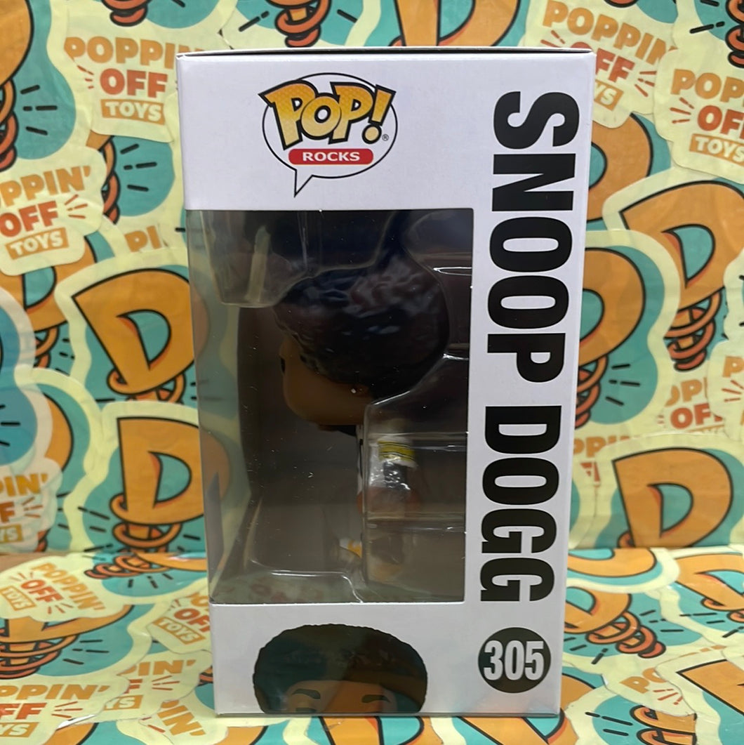 Pop! Rocks: Snoop Dog in White Steelers (LE 3000) 305 – Poppin' Off Toys